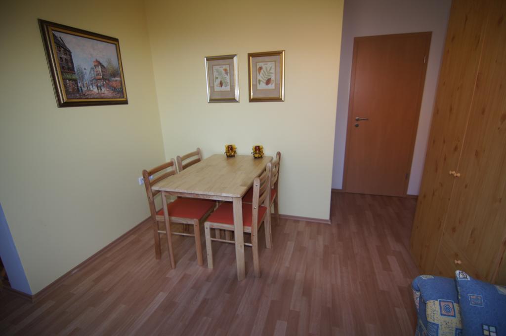 Tisá 488 Apartman Szoba fotó