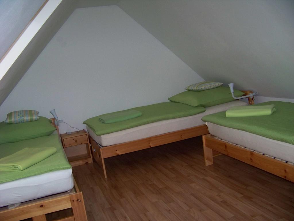 Tisá 488 Apartman Szoba fotó